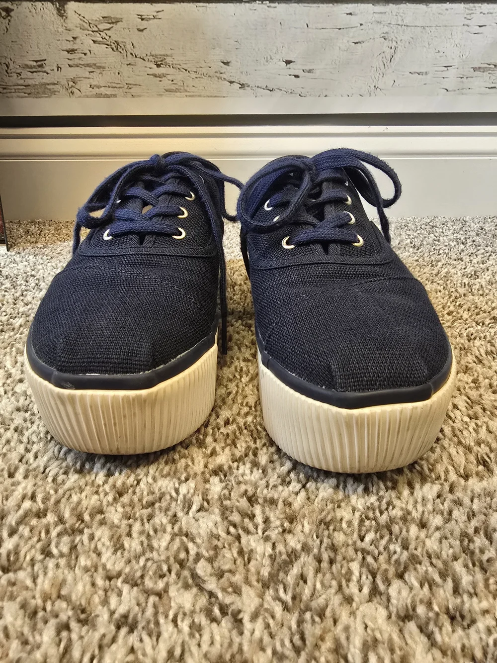 Toms Navy Canvas Platform Lace-Up Sneakers - Size 7